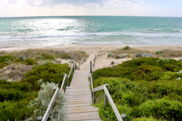 The Allure of the Beachfront Summer Home: Perth’s Prime Locations and Their Charm